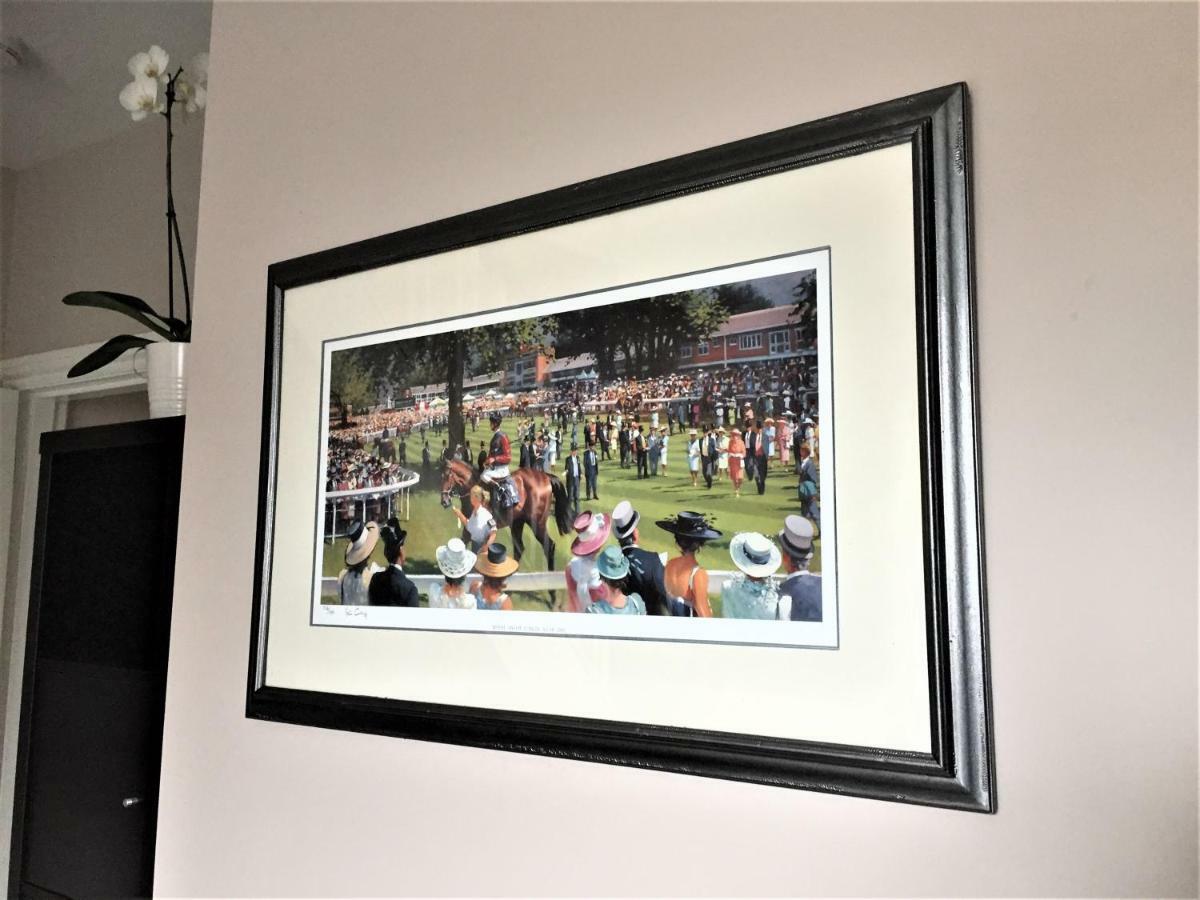 ニューマーケット Guineas Houseヴィラ エクステリア 写真